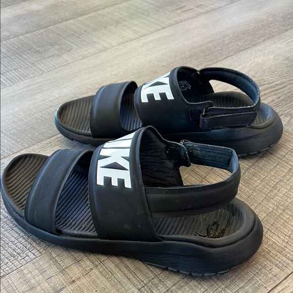 Nike Open Toe women size 9 Black Sport Sandals with Adjustable Straps - Picture 4 of 6